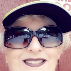 Meet your Posher, Ellen